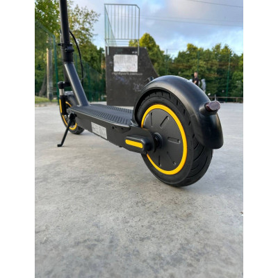 Городской электросамокат Scooter черный с передней амортизацией и усиленной фиксированной рулевой стойкой