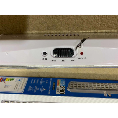 Перезаряжаемый светильник 60 LED 4 Вт Ack AC01-00330 Перезаряжаемый светильник 60 LED 4 Вт Ack AC01-00330